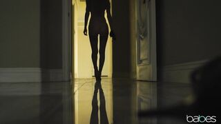 2017-11-21-3086631-shoe-horny_720