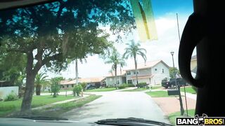 2018-05-30-8963771-perfect-way-to-get-a-lap-dance_720