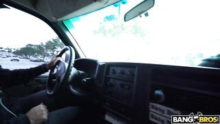 2018-03-21-8965541-wild-vietnamese-gets-on-the-bus_720