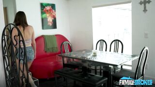 2025-10-17-31182-jill_taylor_lana_smalls_720