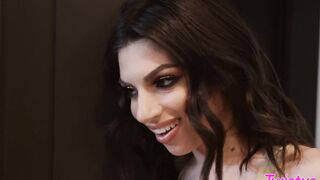 2019-03-23-4351681-broken-hearted-hottie_720