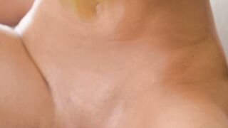 2017-06-24-3112691-changing-room-poon_720