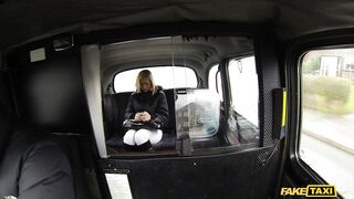 2014-05-22-4072661-tourist-cant-figure-out-her-way-around-town-so-she-fucks-a-cabbie_720