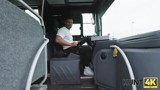 2025-04-27-1139-sex_on_the_bus-sd