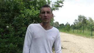 2021-11-10-carollina-irradiates-the-camera_720