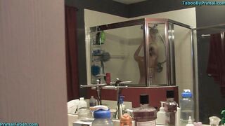 2021-11-12-1112-sarah-vandella-can-t-get-step-mom-off-hi_720