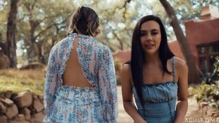 2021-10-26-192471-lesbian-dating-stories-her-roommates-dont-know-192471-540