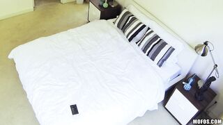 2016-06-14-3107451-ebony-gals-huge-boobs-get-bouncing_720