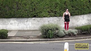 2017-07-20-curvy-gal-breaking-a-bitch-down_med