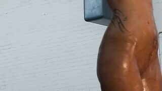 2010-10-12-421-forklift-bullwhipping