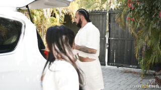 2023-05-09-8741741-milfs-take-miami-part-1_720