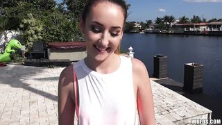 2016-03-27-2988371-cuties-moving-day-quickie_720