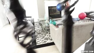 2016-04-28-2998081-fit-russians-first-anal_720