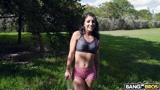 2017-12-13-9151421-jogger-gets-fucked-on-the-bus_720