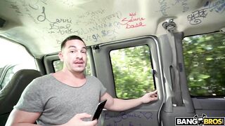 2017-12-13-9151421-jogger-gets-fucked-on-the-bus_720