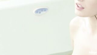 2018-05-23-3407631-bathing-beauty_720