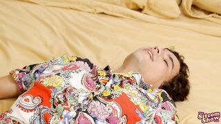 2019-05-03-73098-that-70s-ho-fez-in-the-middle-s2e12_960