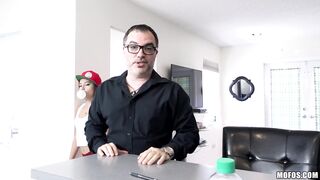 2016-03-22-2998271-badass-latina-fucks-handyman_720