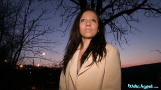 2014-04-18-4068891-stranger-convinces-sexy-brunette-to-fuck-him-for-fame_720