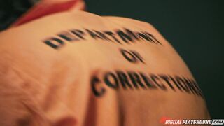 2012-10-08-4167451-more-cola-please-scene-3_720