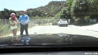 2016-05-25-3045421-aidra-fox-begs-for-it_720