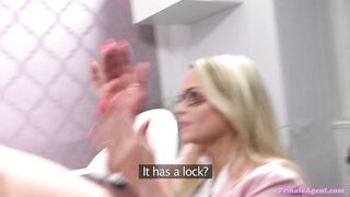 2014-03-14-4080761-20-year-old-babe-loves-the-taste-of-older-agents-pussy_720