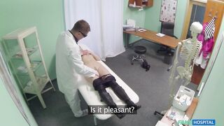 2014-03-27-4084231-doctor-gives-gorgeous-blonde-a-dose-of-cock_720