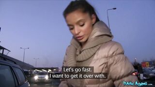 2014-02-28-4071601-anezka-and-cayla_720