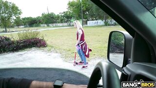 2018-01-31-8965591-horny-19-year-old-hops-on-the-bus_720