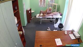 2014-07-03-4084121-doctors-recommendation-has-sexy-blonde-paying-the-price_720