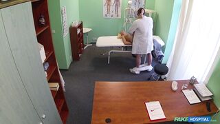 2014-07-03-4084121-doctors-recommendation-has-sexy-blonde-paying-the-price_720