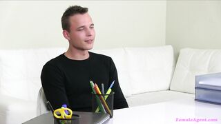 2014-09-19-4078481-stud-learns-what-sexy-agent-likes_720