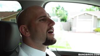 2016-08-24-8968671-lucky-driver-fucks-his-busty-passenger_720