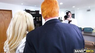 2018-01-08-8967861-lunas-visit-to-the-presidential-anal-office_720