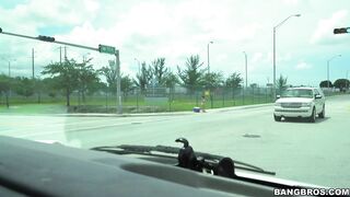 2016-08-03-9162401-martini-bows-gets-shaken-and-stirred-on-the-bang-bus_720