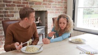 2022-07-14-4654621-choking-for-my-dads-best-friend_720