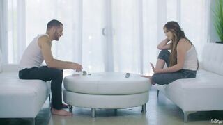 2016-06-18-3417351-strip-poker_720