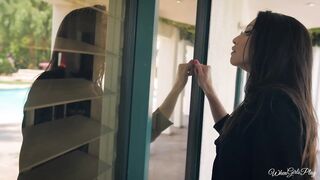 2016-05-30-3417551-celeste-likes-naughty-girls_720