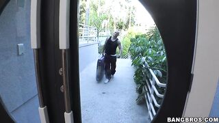 2011-09-29-9061261-real-deep-tissue-massage_720