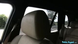 2014-09-30-4071031-hot-hitchhiker-loves-money_720