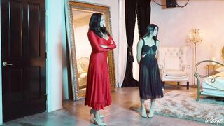 2018-07-27-3404691-dancing-cheek-to-cheek_720