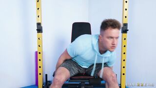 2023-03-19-8597681-tit-fucking-the-gym-slut_720