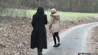 2017-04-29-4227671-secret-pussy-eating-woodland-walk_720