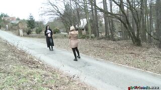 2017-04-29-4227671-secret-pussy-eating-woodland-walk_720