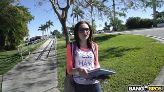 2018-01-24-8965701-hot-nerd-fucks-on-the-bus_720