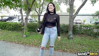 2018-04-04-8964831-first-date-on-the-bus_720