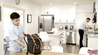 2019-03-29-71478-the-exchange-student-study-buddies-s2e7_960