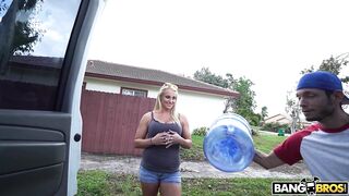 2017-09-20-9153591-surviving-the-hurricane-one-ride-at-a-time_720