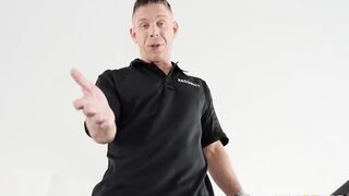 2023-03-08-8573491-groupie-gets-double-banged_720