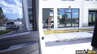 2017-10-04-9153221-helping-out-an-out-of-towner_720